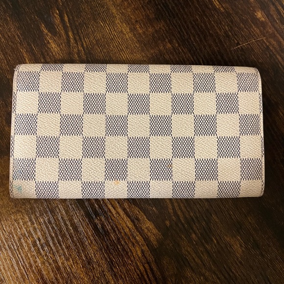 Authentic Louis Vuitton Wallet - Picture 2 of 4